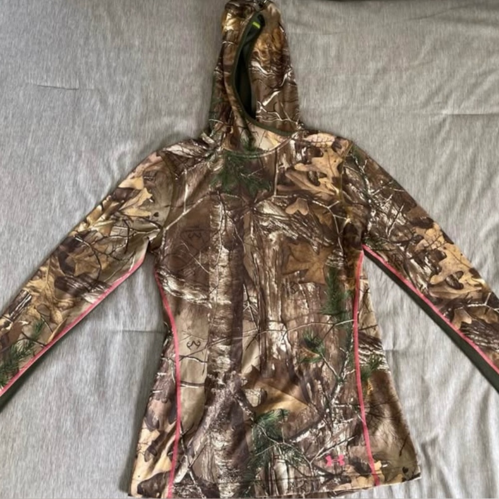 NWT Under Armour Infrared Women's Scent Control Real Tree Camo Hoodie